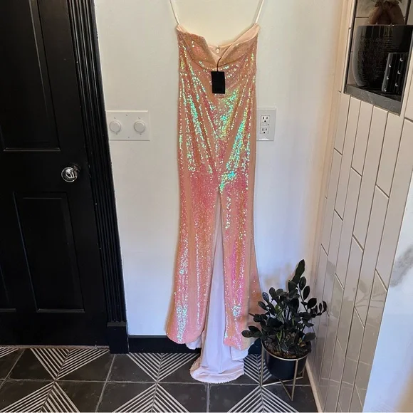 Nwt NBD (Revolve Brand) Dreams From Yesterday Sequin Gown in Electric Peach - Picture 9 of 14
